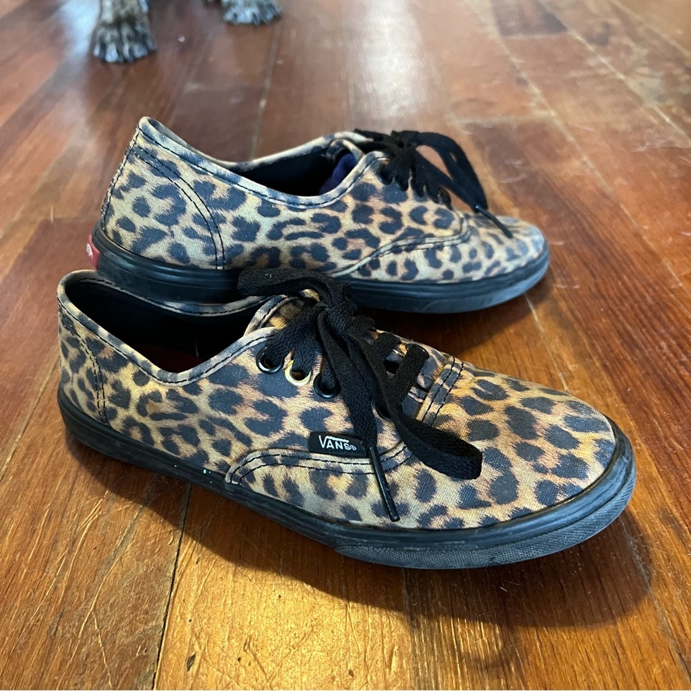 Leopard Vans